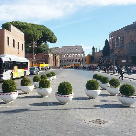 La Casa Sui Fori Apartmán *